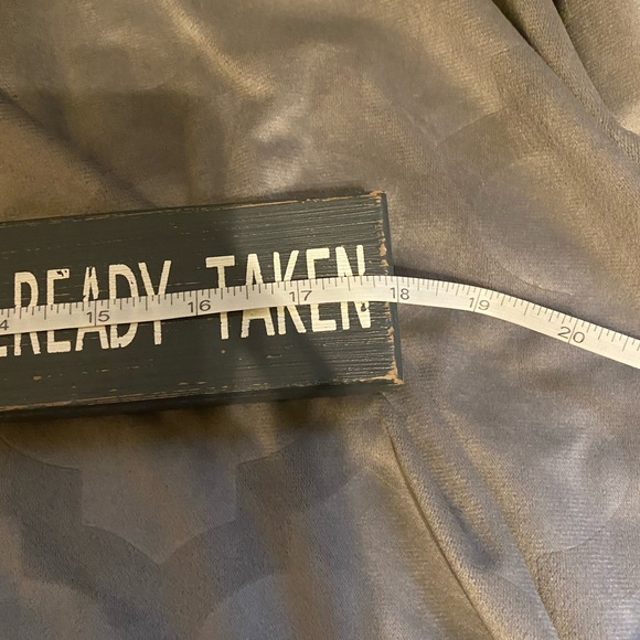 “Be Yourself” Decor Sign - Picture 6 of 6